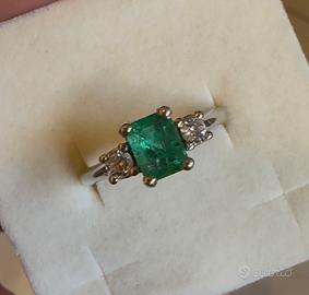 Anello in ORO 12 con Smeraldo naturale Colombiano