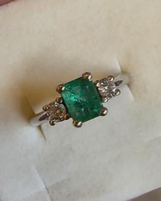 Anello in ORO 12 con Smeraldo naturale Colombiano