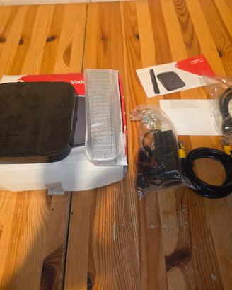 Vodafone tv box 4 k praticamente nuovo 