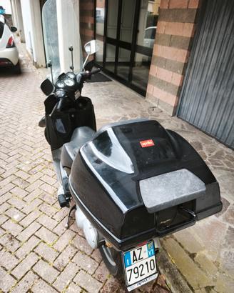 scooter Scarabeo 150