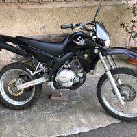 YAMAHA XT 125 R
