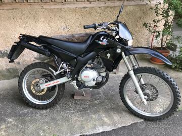 YAMAHA XT 125 R