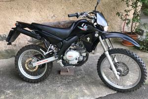 YAMAHA XT 125 R