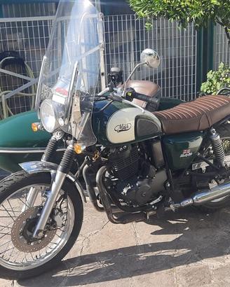 Motocicletta con sidecar stile vintage