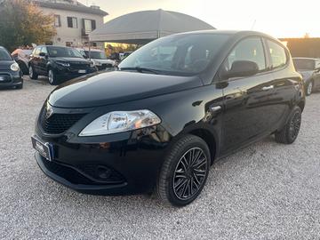 Lancia Ypsilon 1.2 69 CV 5 porte Gold
