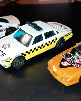 8 macchinine di cui 5 matchbox 3 hotweels mattel