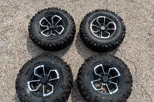 Gomme quad CF Moto 625 cc con cerchi in lega