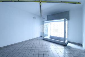 NEGOZIO A CARAVAGGIO