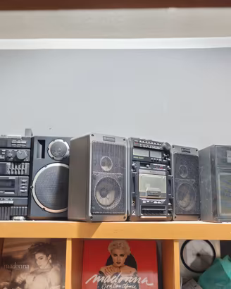 3 boombox 100 euro per tutti
