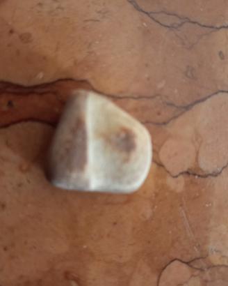 Lotto 2 pietre naturali cuore + lava nera yin yang