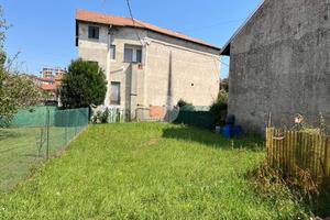 CASA SEMINDIPENDENTE A COSSATO