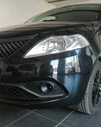 Lancia Ypsilon 1.2 69 CV 5 porte GPL Ecochic Silve