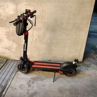 monopattino elettrico per adulti 