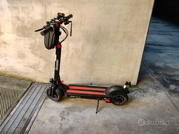 monopattino elettrico per adulti 