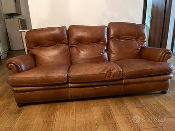 Divano e due poltrone in pelle