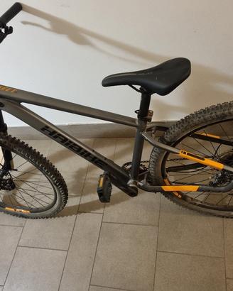 Bicicletta MTB Haibike Seet 10 27.5"

TG. S