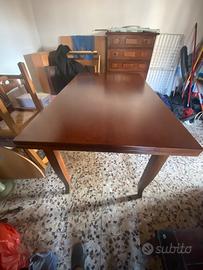 Tavolo allungabile in legno