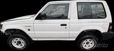 MITSUBISHI PAJERO COLORE BIANCO 1995
