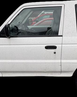 MITSUBISHI PAJERO COLORE BIANCO 1995