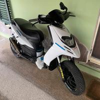 Aprilia sr motard 2017