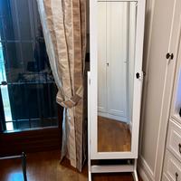 Specchiera porta gioielli