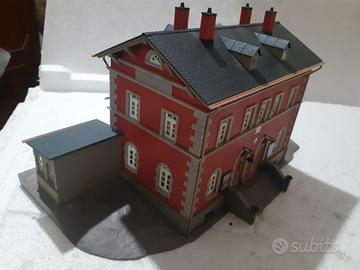 edificio in stazione modellismo ferroviario h0 