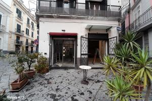 Locali commerciali centralissimi