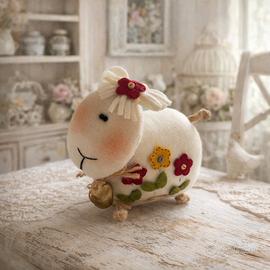 Pecorella artigianale in feltro 