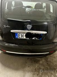 Lancia y modello diva