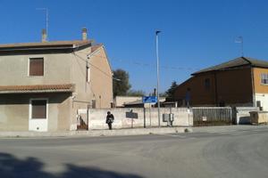 Immobile/magazzino/negozio