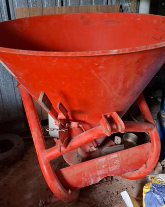 Spandiconcime OMAB S403L (400 litri) per trattore