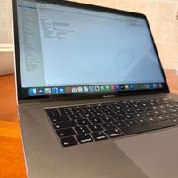MacBook Pro 15" (2018) i7 6 Core – 16GB RAM – 512G