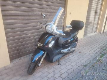Aprilia Scarabeo 300 - 2009