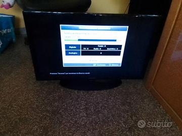 TV Samsung ue32d4003bv 70w 76x45cm + piedistallo c