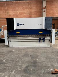 Piegatrice 4100x220 ton cnc 6 assi nuova