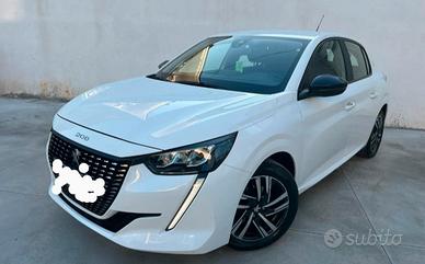 Peugeot 208 Allure Pack 130 CV 25000Km