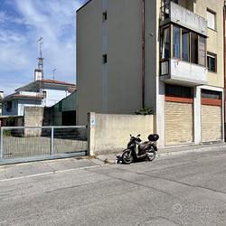 MONFALCONE: IMMOBILE Vari USI