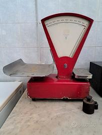 Bizerba bilancia vintage rossa