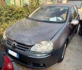 VOLKSWAGEN GOLF per ricambi usati
