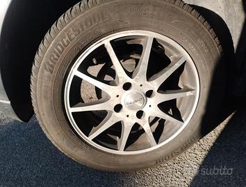 Bridgestone invernali con cerchi n lega 195/65/R15