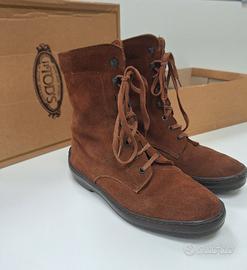 Stivaletti scamosciati Tod's nr. 38