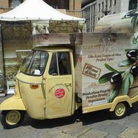 Ape piaggio espositivo - negozio itinerante