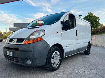 Renault Traffic 2004 90cv 1900