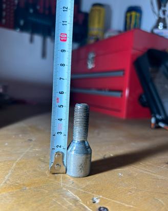 Bulloni ruota  M12 x 1.25 citroen peugeot