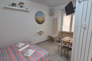 MONOLOCALE Zona Re di Roma disponible da maggio