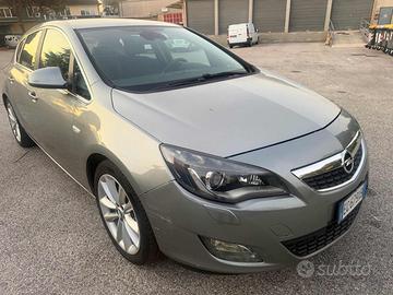 OPEL Astra 1.4 Turbo 140CV 5p Cosmo BENZINA/GPL