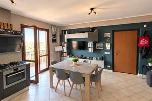 MONTEROTONDO BILOCALE ARREDATO Con BALCONE/BOX AUT