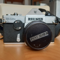 Macchina fotografica reflex a rullino