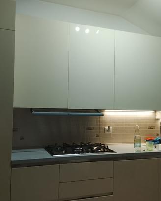 cucina con mobilio