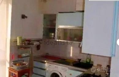 TIVOLI-MONOLOCALE CoN RIPOSTIGLIO